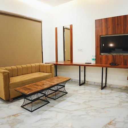 The Krati Resort And Convention Centre Bareli Kültér fotó