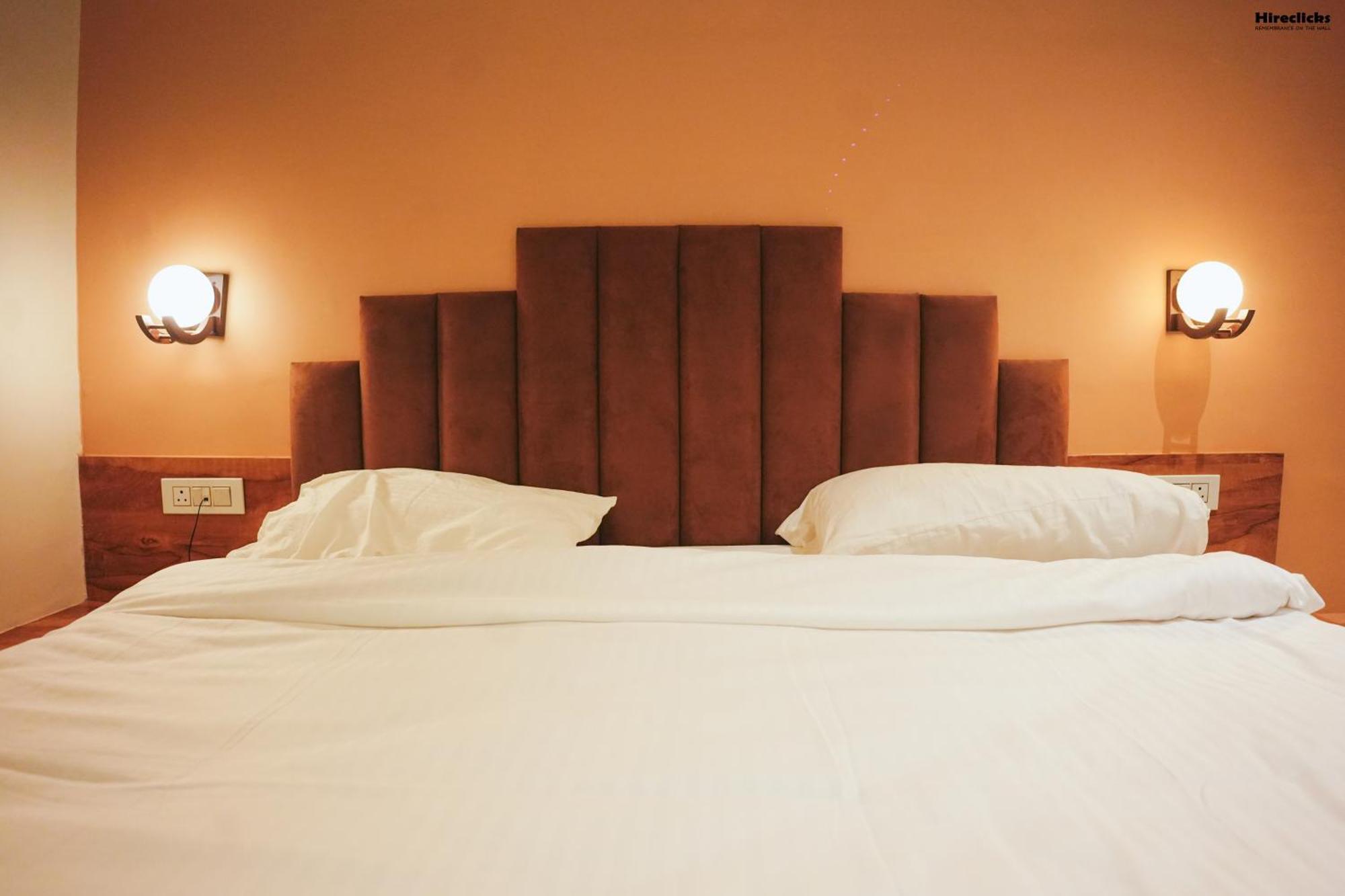 The Krati Resort And Convention Centre Bareli Kültér fotó