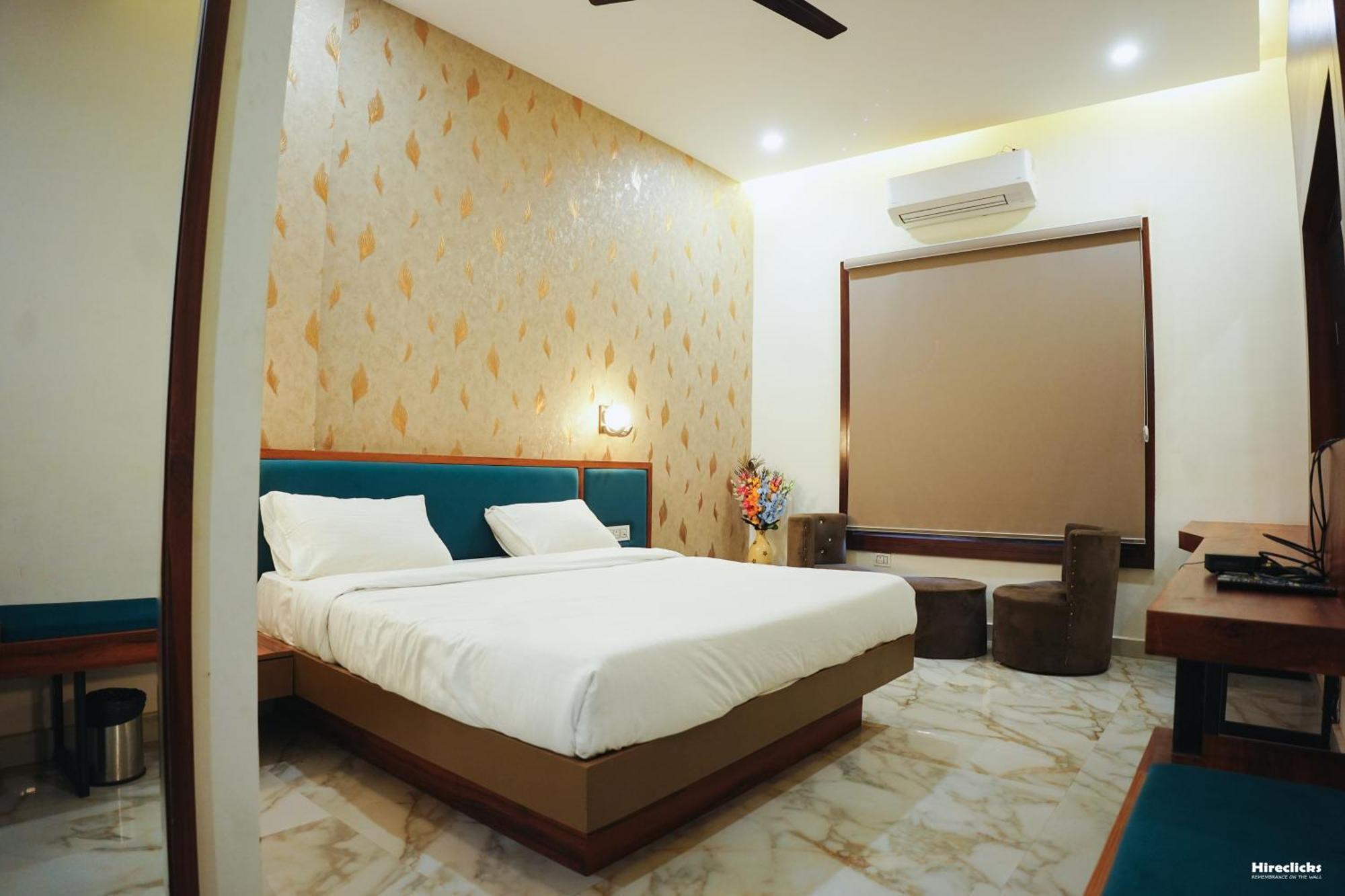 The Krati Resort And Convention Centre Bareli Kültér fotó